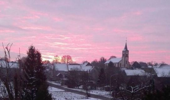 Obere Ferienwohnung Asshoff Zwischen Odenwald, Taubertal Und Bauland Berolzheim Екстериор снимка